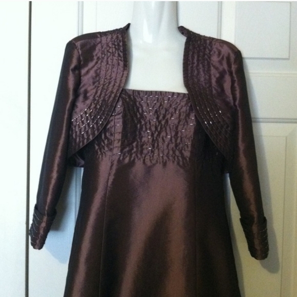 Formal gown with balero jacket - Picture 2 of 3